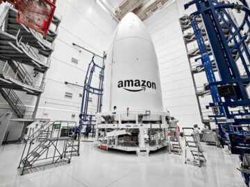 Amazon køber tre lanceringer fra SpaceX til rivaliserende internetkonstellation