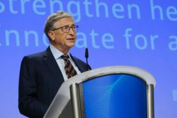 Білл Гейтс робить прогнози ШІ на 2024 рік