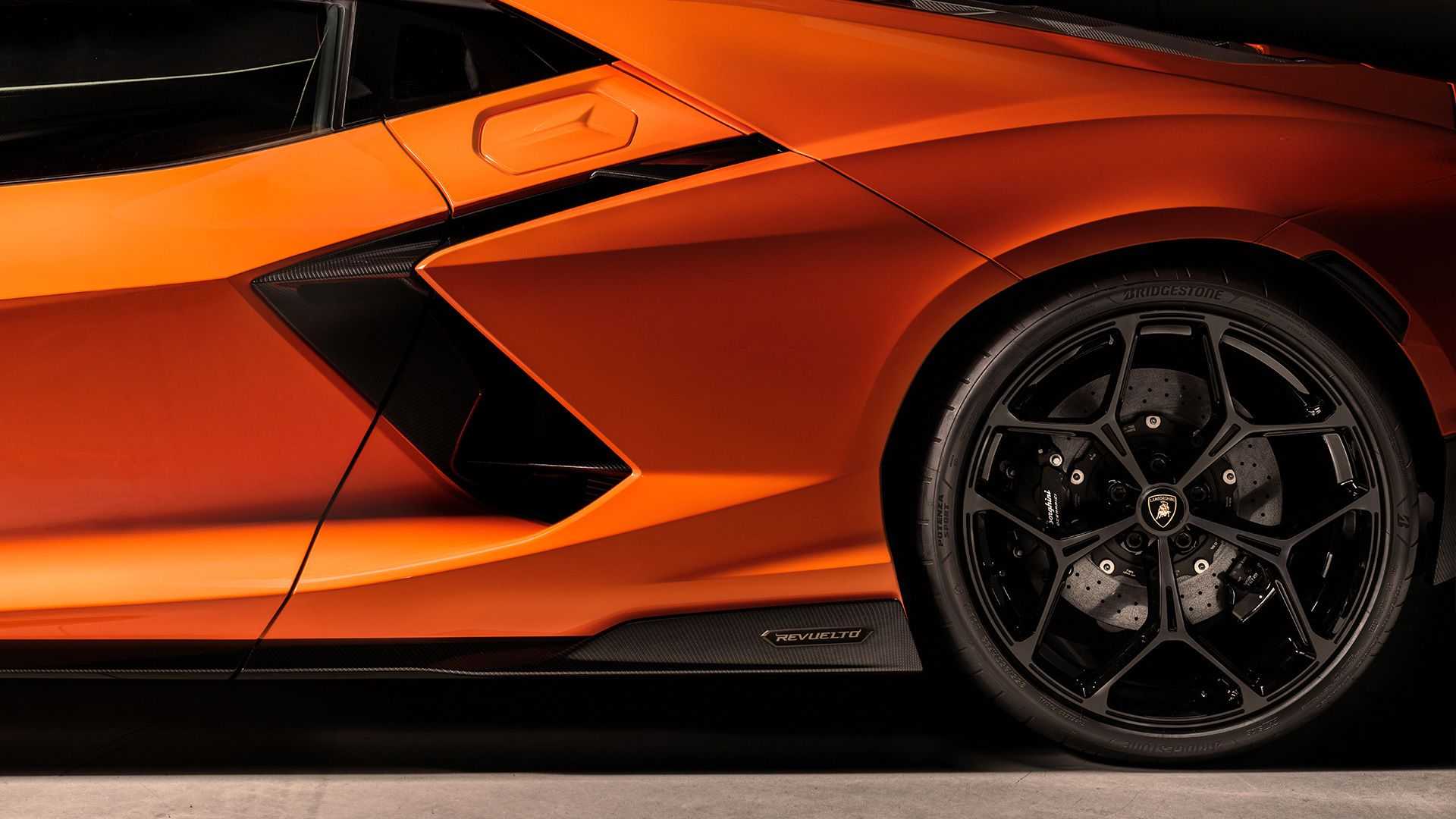 Нова технологія Lamborghini Active Toe and Camber Tech є великим кроком для потужних автомобілів
