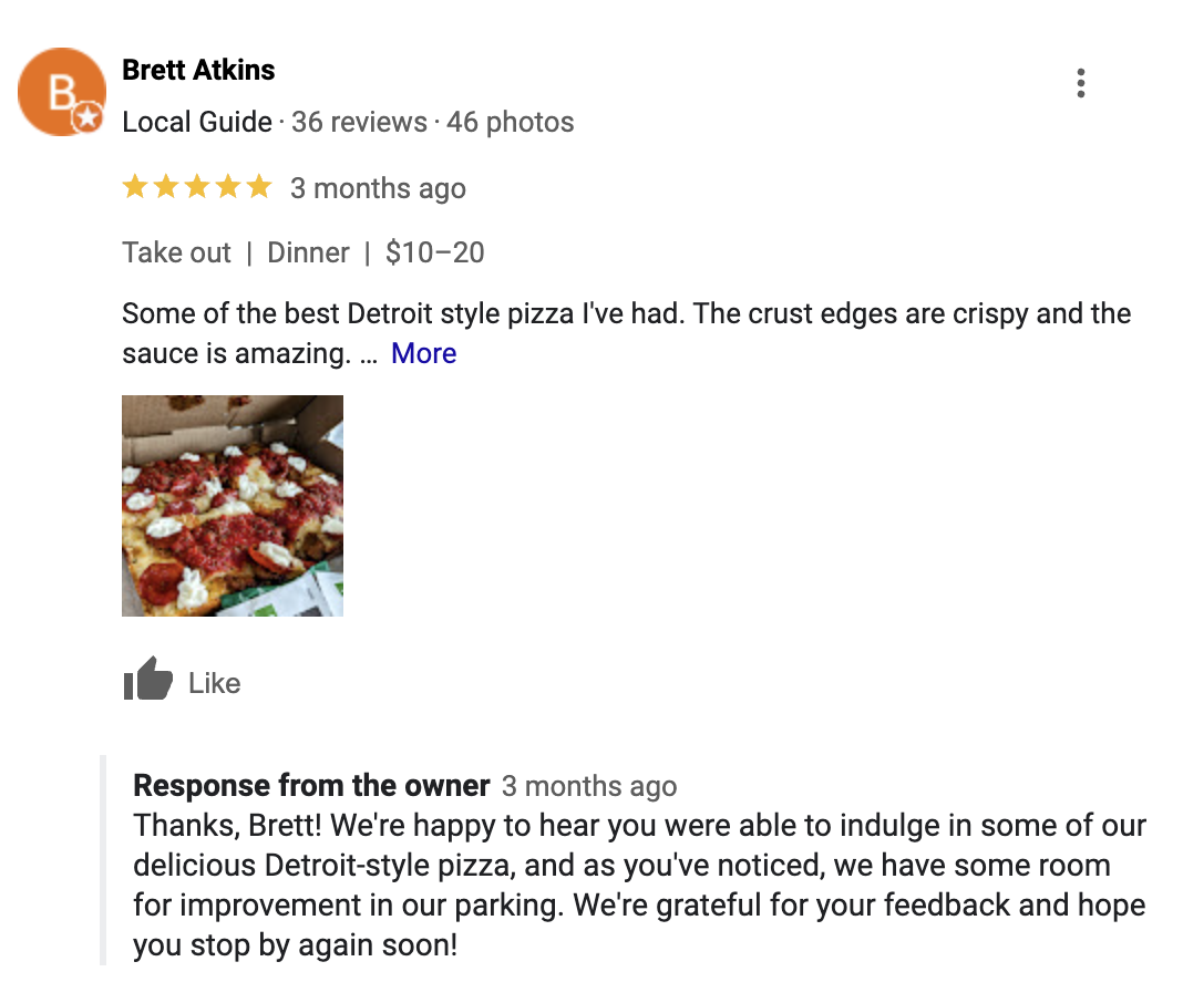 Idei de marketing pentru restaurante: o recenzie Google de cinci stele pentru Via 313, care include un răspuns din partea proprietarului afacerii.