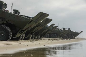 De nieuwe amfibievoertuigen van het Korps Mariniers zullen binnenkort in de Stille Oceaan worden ingezet