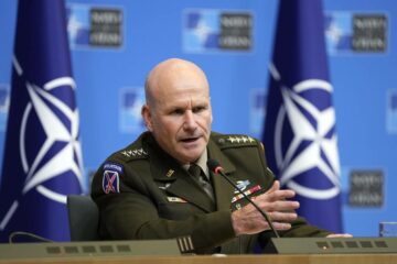 NATO organizează cele mai mari exerciții din ultimele decenii, implicând 90 de personal