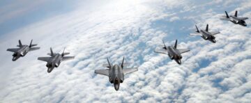 Revolucioniranje zračnega boja: Lockheed Martin integrira napredno raketo AARGM-ER v floto F-35, kar krepi globalne obrambne zmogljivosti - ACE (Aerospace Central Europe)