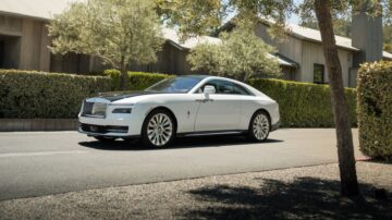 Rolls-Royce delivers 6,000 cars in '23, the most ever in one year - Autoblog