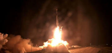 Peluncuran Falcon 9 pertama SpaceX pada tahun 2024 menghadirkan 6 satelit Starlink langsung ke sel pertama