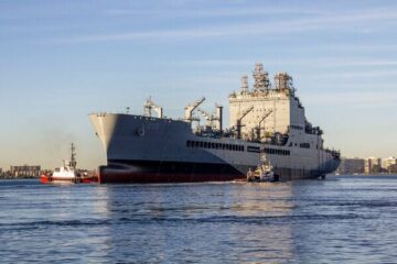 Surface Navy 2024: Sekretarz marynarki wojennej podkreśla potrzebę przezbrajania i tankowania floty nawodnej