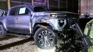 Pencuri mencoba mencuri truk Chevrolet dan GMC baru dari kereta - Autoblog