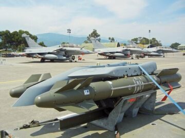 Конфликт на Украине: Франция отправит управляемые бомбы AASM и еще ракеты SCALP EG, Германия отказывается от Taurus