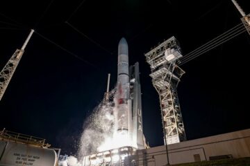 La United Launch Alliance lancia il razzo Vulcan durante il volo inaugurale