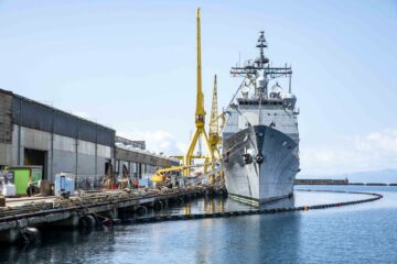 미 해군, 홍해 선박 급증 속에서 전쟁 대응 계획 수립