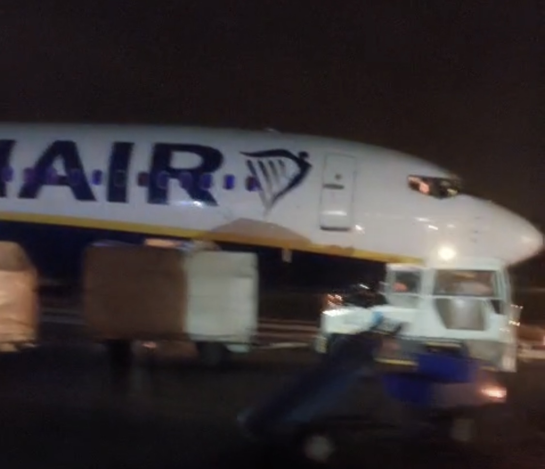 Brussels South Charleroi Airport closed for a few hours after landing incident with Ryanair aircraft
