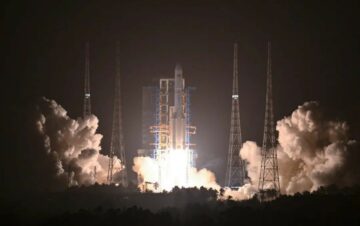 China lansează un satelit militar clasificat către centura geostaționară