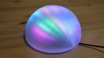ChromaDome – una lampada decorativa emisferica