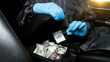 Man uit Colorado belt zelf de politie, helpt bij het vinden van cocaïne en marihuana - Medical Marijuana Program Connection
