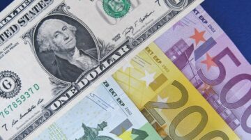 Keseimbangan Dolar yang Lemah: Indeks Turun ke 103.850