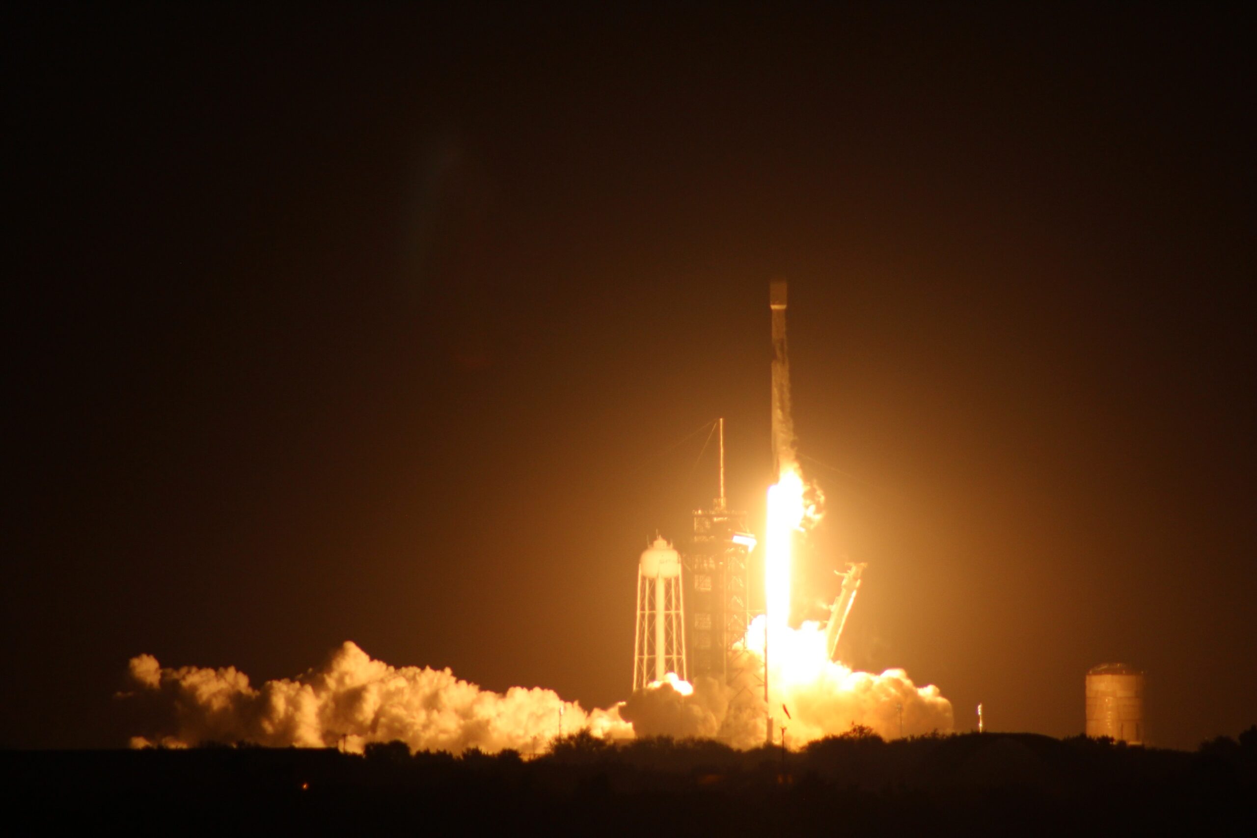 Falcon 9 launches first Intuitive Machines lunar lander