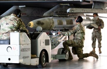 House förskotterar vapenförsäljningsnotan som stöds av försvarsindustrin