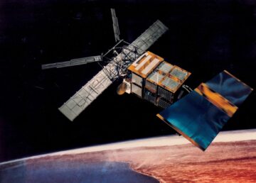 Masuknya kembali satelit Eropa yang akan datang menyoroti tantangan mitigasi puing-puing