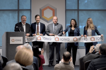 IonQ formally opens giant new factory, R&D facility in Seattle area - Inside Quantum Technology