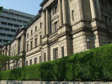 Suzuki del Giappone: Probabilmente arriverà il momento in cui i tassi di interesse inizieranno a salire