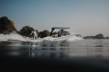 Ny elektrisk wake-båd annonceret af Arc - CleanTechnica
