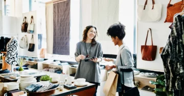 Retail technology and frontline workers: Delivering unforgettable customer experiences - IBM Blog