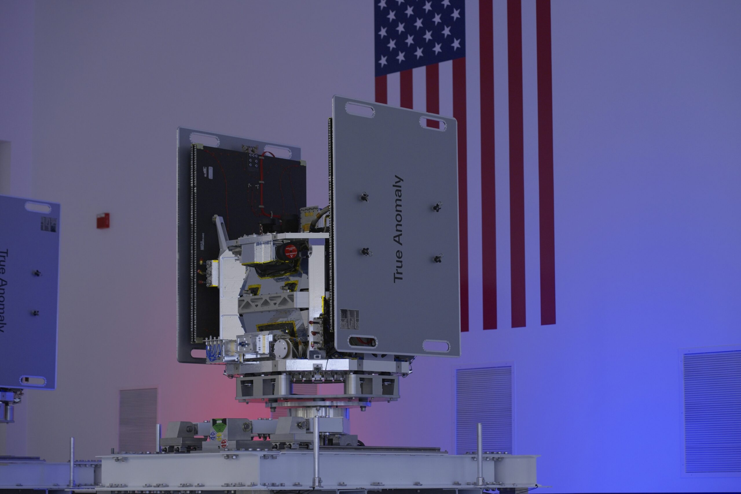 تستعد شركة True Anomaly الناشئة في مجال تكنولوجيا الفضاء لإطلاق أول أقمارها الصناعية