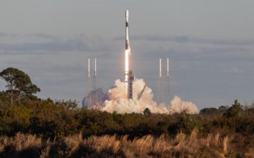 SpaceX iz Cape Canaveral izstreli raketo Falcon 9 s sateliti za nacionalno varnost