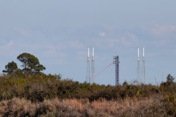SpaceX testa novo sistema de fuga de emergência para certificar a plataforma 40 em Cabo Canaveral para missões de astronautas