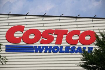 沃尔玛强劲的盈利和在线广告让我们对 Costco 产生了好奇