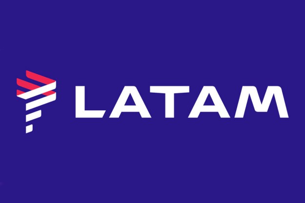 50 people were treated for injuries on the arrival of LATAM flight in Auckland due to a “strong movement”