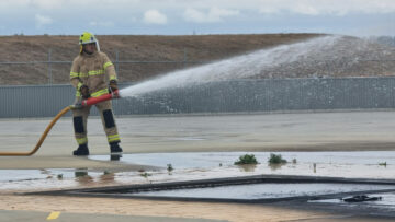 A repülőtéri tűzoltók a jövő hónapban ipari fellépést indítanak