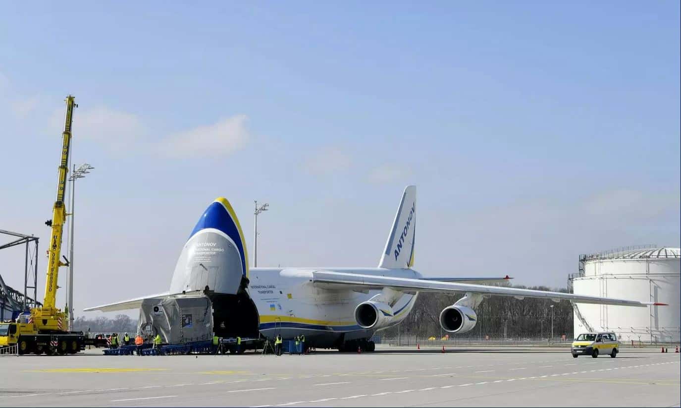 Antonov An-124 facilitates transatlantic journey for Airbus-built EarthCARE climate satellite