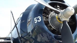 Steuerung der Motorhaubenklappen: Wie Piloten die Motorhaubenklappen öffnen und schließen