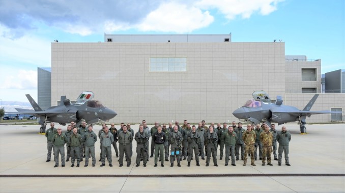 Italijansko letalstvo diplomira z novimi piloti F-35B italijanske mornarice