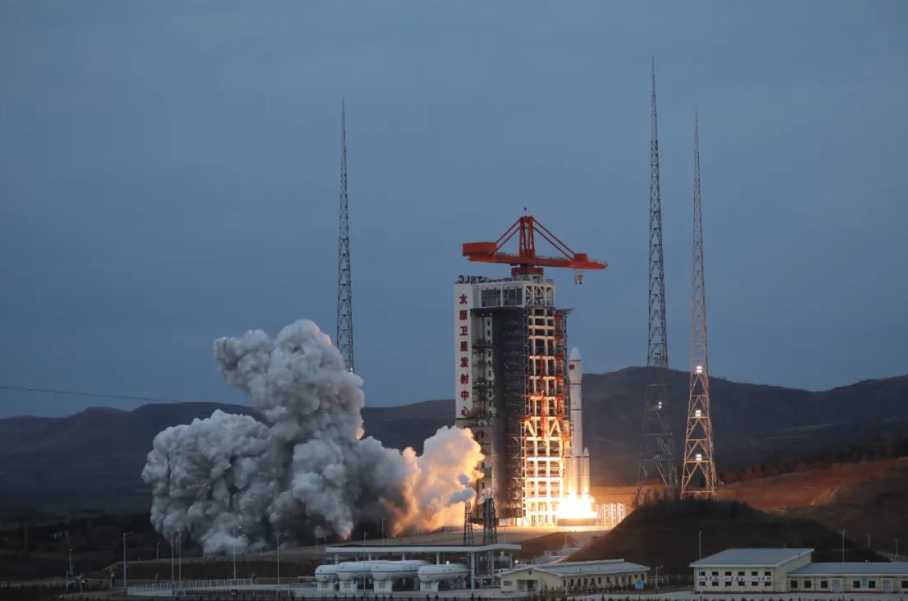 Langer Marsch 6A startet zweiten Yunhai-3-Satelliten