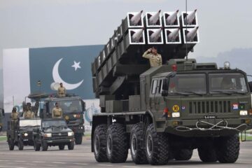 पाकिस्तान ने विमान और रॉकेट कार्यक्रमों का अनावरण किया, सैन्य तकनीक परेड की