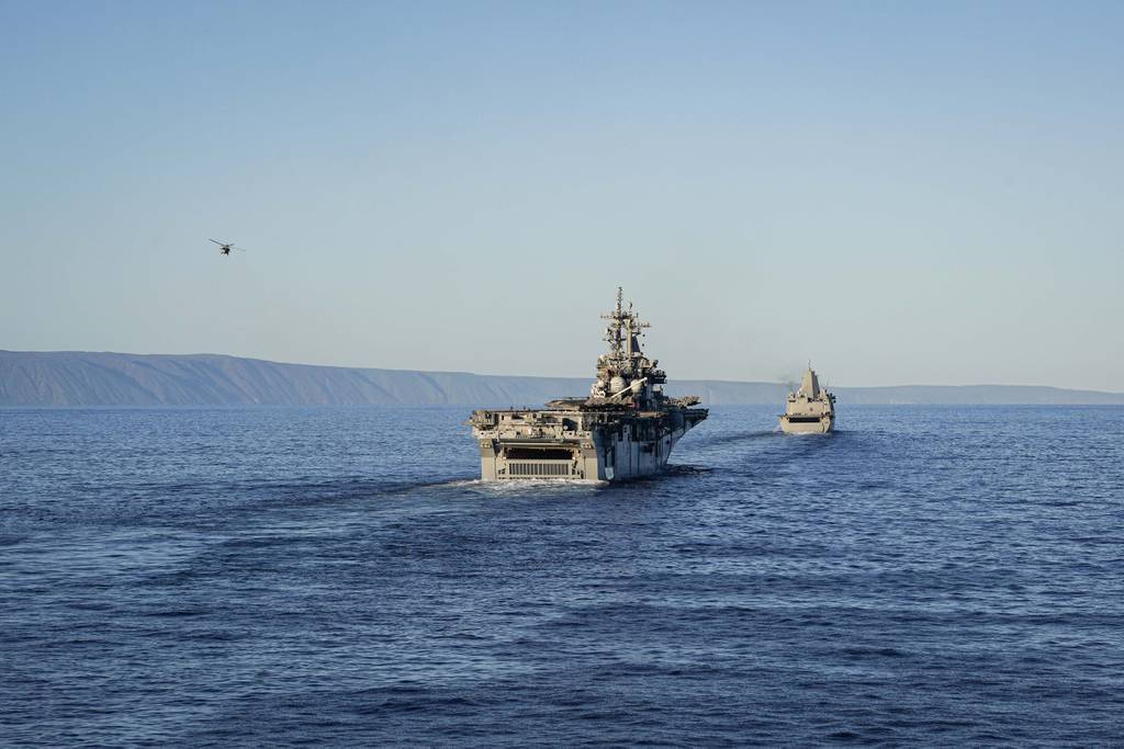 Pentagon överger ansträngningarna att skala ner amfibiefartygsdesign