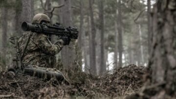 Poljska naroča breztrzne puške Carl-Gustaf M4
