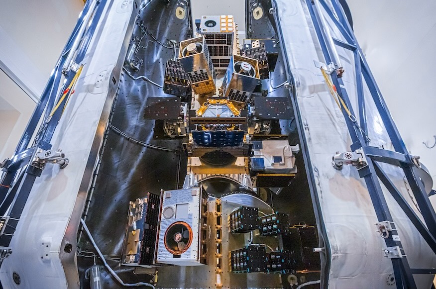Framdrivningsdemo, satellit för övervakning av klimatförändringar bland 53 nyttolaster som lanserades på SpaceX:s Transporter-10 rideshare-flygning