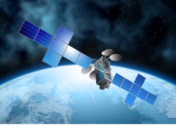 卫星制造商捍卫日益萎缩的地球静止轨道市场