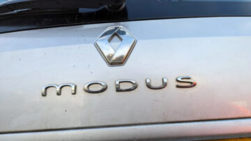 스크랩야드 보석: 2010 Renault Modus Dynamique