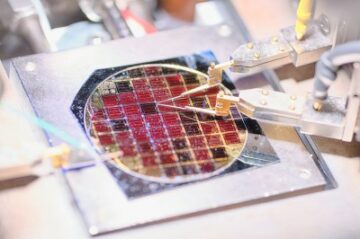 Stacking Solar Cells Is A Neat Trick To Maximise Efficiency