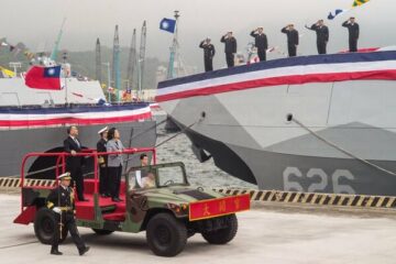 台湾接收第五、第六艘沱江级护卫舰