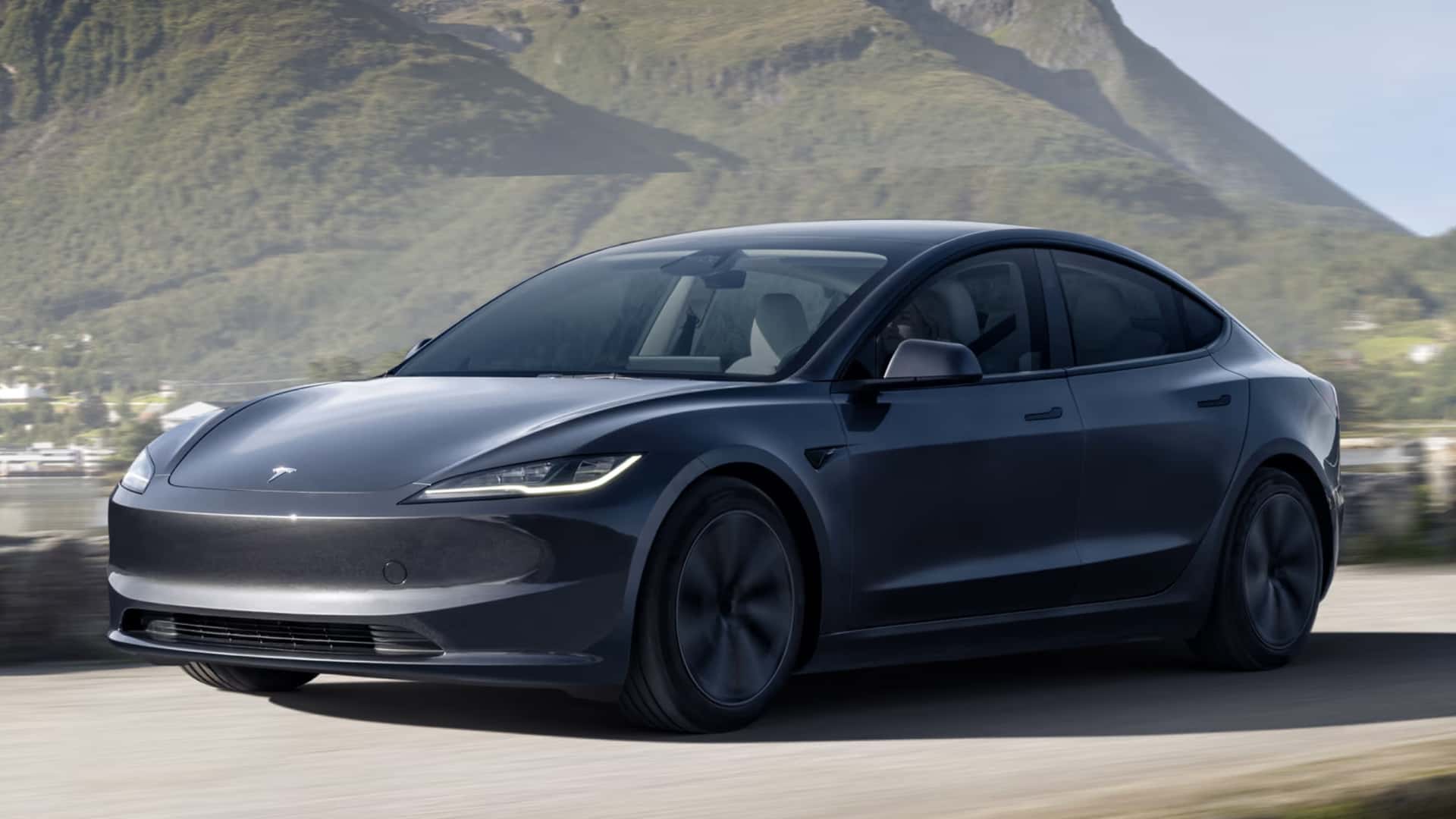 I proprietari di Tesla ottengono gratuitamente per un mese la guida autonoma completa per vedere come funziona