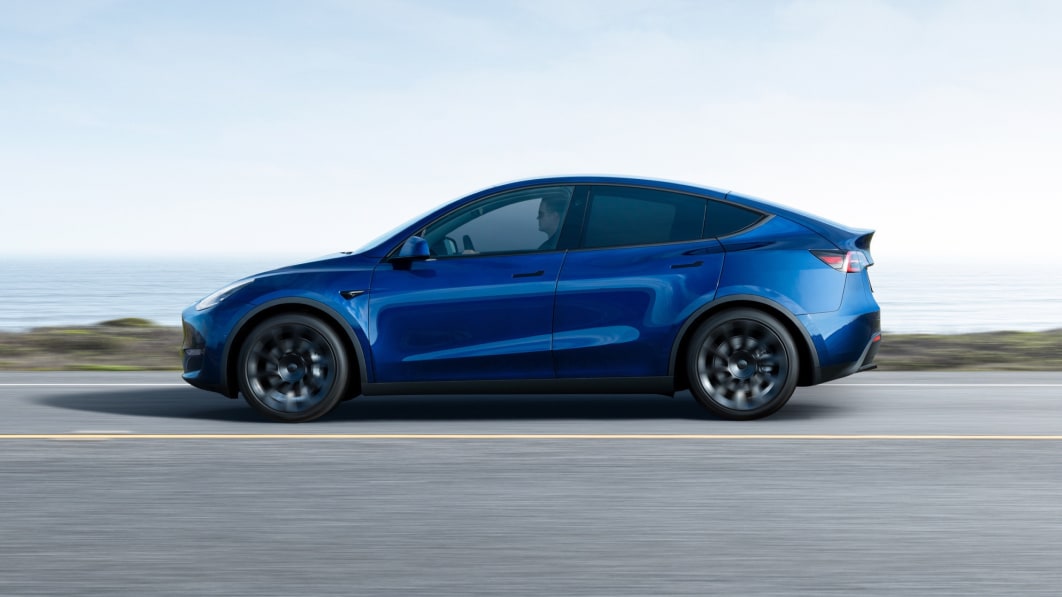 Tesla reduserer bilproduksjonen i Kina ettersom veksten i EV-salget avtar - Autoblog