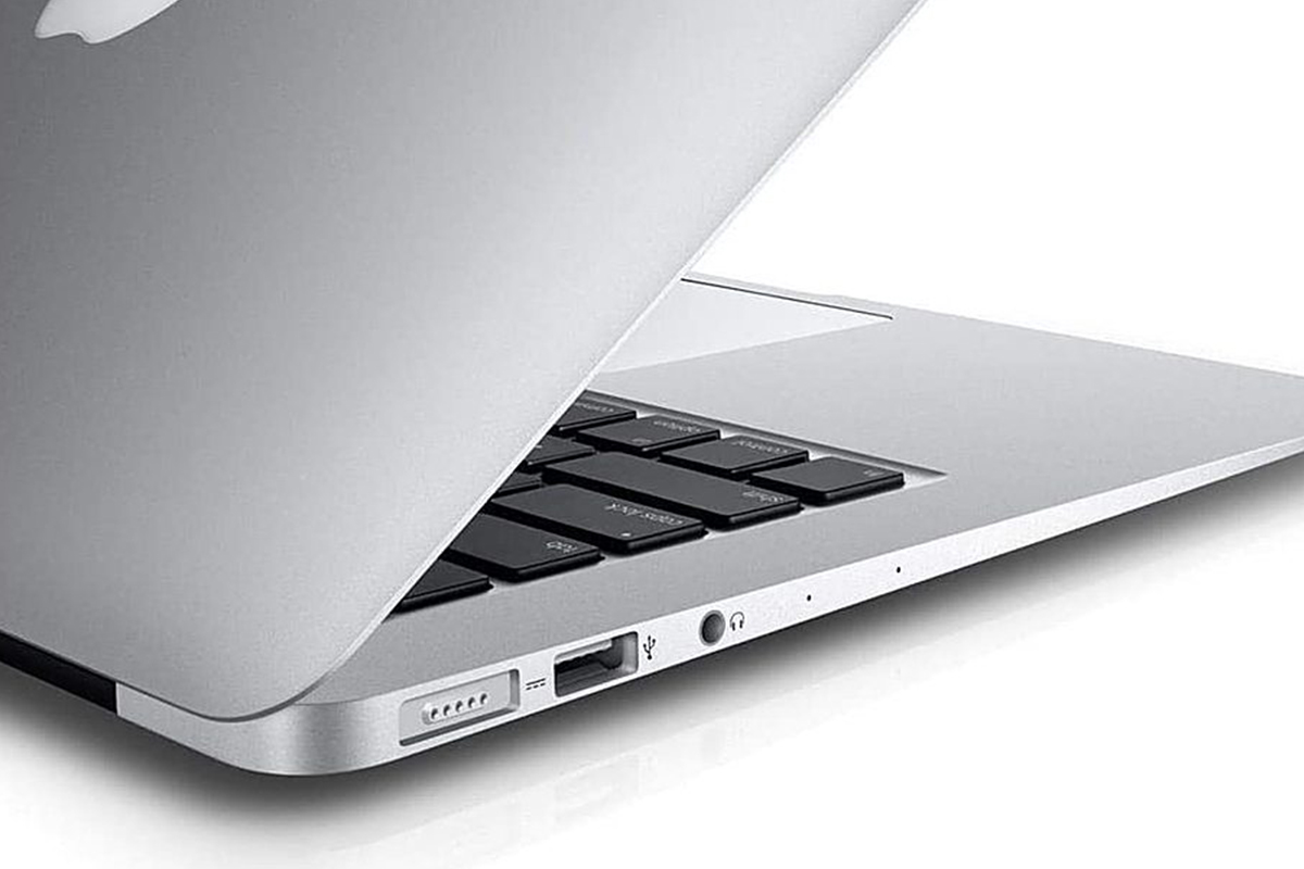 Ez a felújított MacBook Air több mint 700 dollár kedvezmény