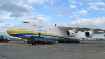 Ukrajina obtoži uradnike Antonova za uničenje legendarnega letala AN-225