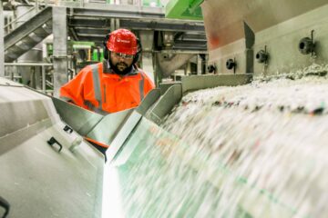Lås 1.1 milliarder pund op ved at eskalere plastemballageafgiften, siger Veolia | Envirotec