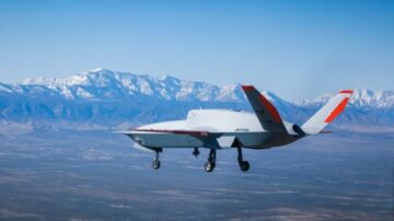 Drone XQ-67A da USAF faz primeiro vôo